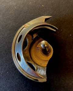VINTAGE TOYOTA SEWING MACHINE HOOK/SHUTTLE   p769 - Picture 1 of 2