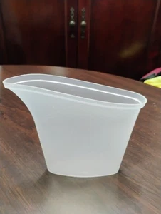 Slim Plastic Cup Special Spout Designed Fill Steam Iron /Mop 5" Tall x 4-6" Wide - Picture 1 of 7