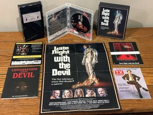 NIGHT OWLS FAN CLUB - Late Night With The Devil - Umbrella Collector's Edition - Picture 1 of 17