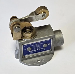 Micro Switch BZV-2RQ2 15A 125-480V Roller Lever Limit Switch - New - Picture 1 of 4