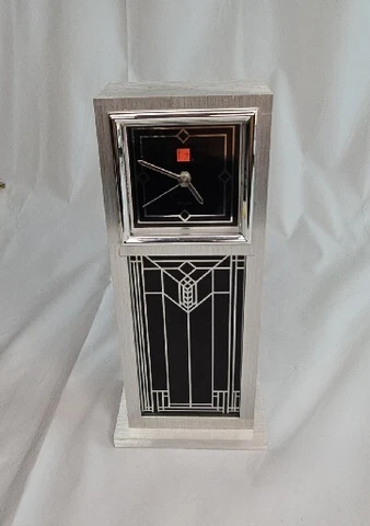 FRANK LLOYD WRIGHT BULOVA LAKE GENEVA TULIP MANTEL CLOCK Cover