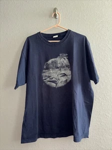 Atlantis Paradise Island Graphic Tshirt Shark Navy Blue Size XL Y2K - Picture 1 of 5