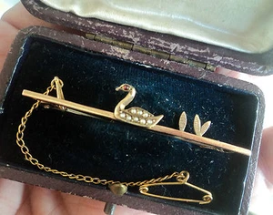 Genial 9ct Oro Cisne Broche + Granate & Perlas 1910/20s + Seguridad Chain & - Bild 1 von 10