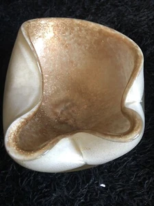 Murano Made In Italy White Cased Gold Speckled Center ASHTRAY 6”across - Picture 1 of 6