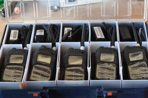 5x Motorola MTP850 3L TETRA PT911B mit Akku Tasche Ladegerät Gürtelclip - MwSt - Zdjęcie 1 z 10