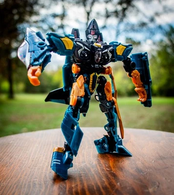 Transformers ROTF Dirge Deluxe 2009 Decepticon PARTS OR REPAIR, READ DESCRIPTION - Image 1 of 4