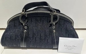 NEU CHRISTIAN DIOR DIORISSIMO RAHMENTASCHE MIT BLUMENSTICKEREI - Bild 1 von 6