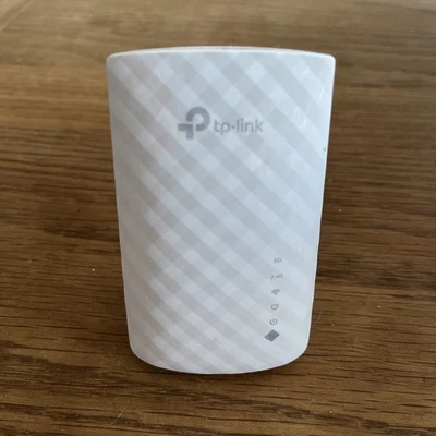 TP-Link AC750 Dual Band Wi-Fi Range Extender RE220 White - Image 1 of 4