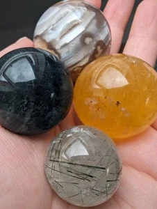 Bundle of gorgeous crystal spheres - Picture 1 of 19