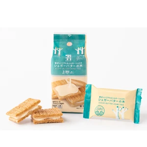 7-Eleven Japan Sugar Butter Sand Tree 3pcs – Cream-Filled Snack from Japan - Picture 1 of 2