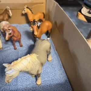 9 Schleich Animals Horses Dog Germany Made In china - Picture 1 of 12