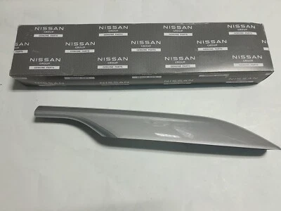 Genuine OEM Roof Rack Driver Side Rear End Cap Nissan Rogue 2016-18 73871-4CC1A - Image 1 of 3