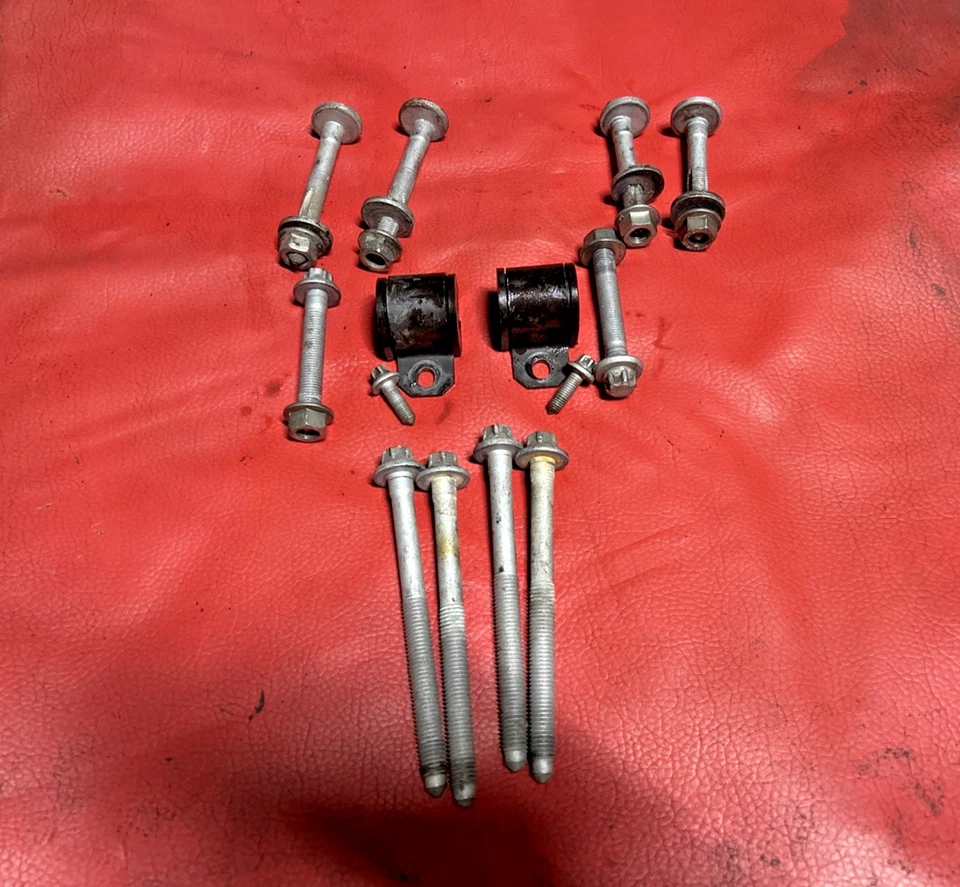 2006-2011 Saab 9-3 седан FWD задний поперечный элемент болты только - Изображение 1 из 1