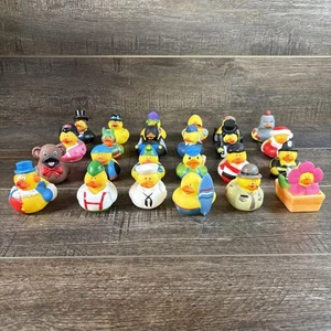 Lote de 10 patos de goma Jeep *¡Selección aleatoria y divertida!* - Imagen 1 de 1