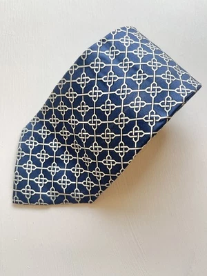 Corbata de seda HERMÈS patrón clásico diseño de negocios mancha presente longitud total 57 pulgadas Foto 1 de 4