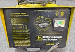 CARGADOR DE BATERÍA Y AMPLIFICADOR JOHN DEERE TY1339 RESISTENTE 30 AMP. 6/12 voltios - Imagen 1 de 12