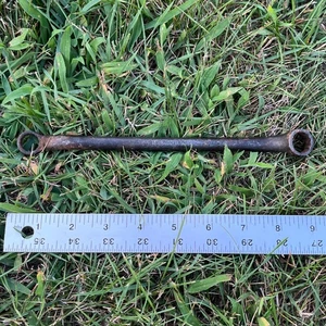 Blue Point X1618 by Snap-on 1/2" X 9/16" SAE 12-Point Box End Wrench Offset - Picture 1 of 6