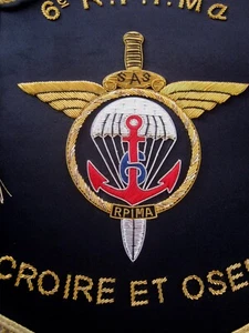 FANION (CANNETILLE) PARACHUTISTES TROUPES DE MARINE SAS 6° RPIMa - Bild 1 von 2