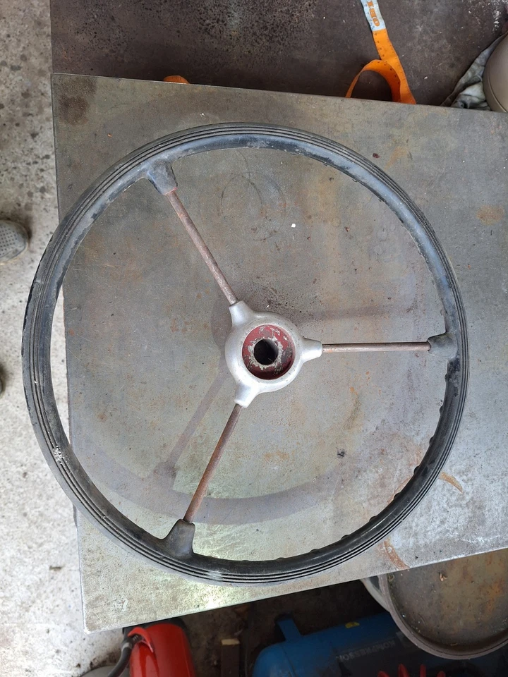 KDF Kübel 82 Lenkrad - Bild 1 von 2