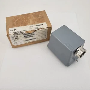 LAPP GROUP 101580NP Rectangular Hood Side Conduit For 48 Pole Latching Connector - Picture 1 of 10