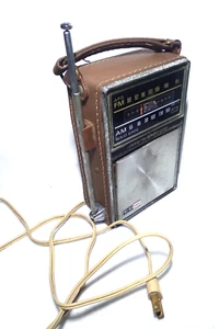 GE Vintage Radio AM/FM P977E Portátil Cuero Marrón Batería y 120CA Manual OE - Imagen 1 de 11