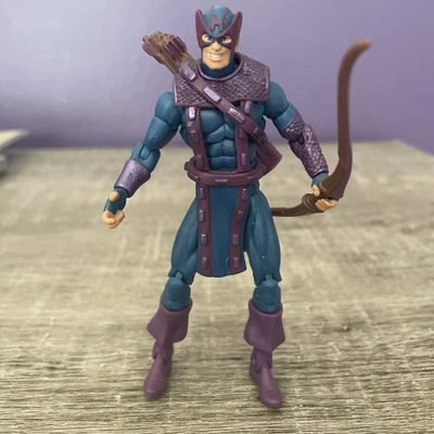 Figura de acción Marvel Universe Dark Hawkeye 3,75" Avengers Series 2 #031 Hasbro Foto 1 de 2