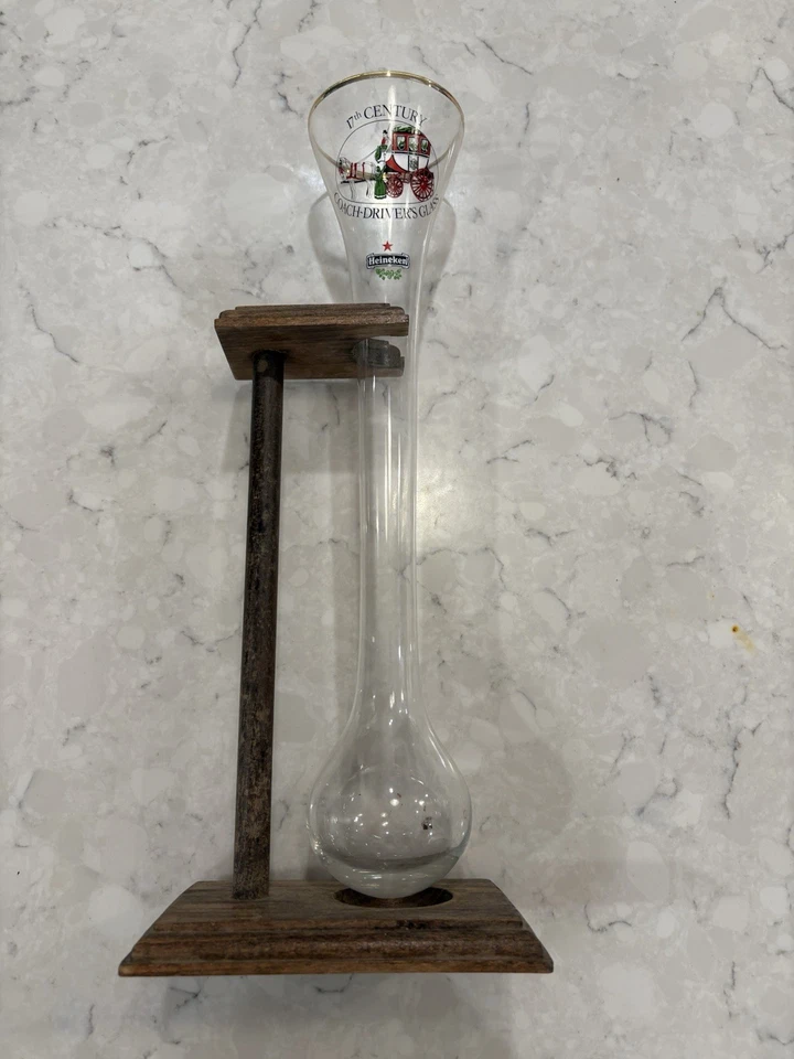 Стекло для водителя автобуса Heineken 17 века со стойкой половина ярда эля - Изображение 1 из 4