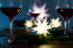 3D LED MINI STERN weiß 12 cm Weihnachtsstern 18 Zacken für Innen Fenster Kabel - Bild 1 von 5