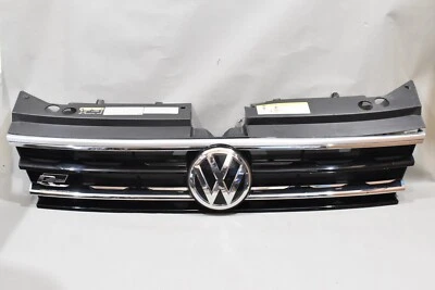Rejilla Volkswagen Tiguan 18-21 con emblema de crucero adaptativo 5NA853653 OEM Foto 1 de 4