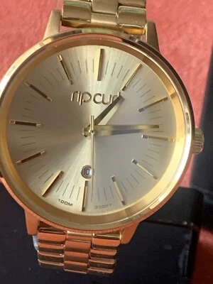 Relógio Rip Curl Lindsay Gold SSS A2841G não usado não usado na caixa original perfeito - Imagem 1 de 4