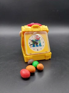 M&M Reisewecker | roter M&M mit gelben Koffer | klappbar | MARS | Höhe 8cm - Bild 1 von 8