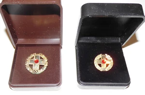 Blutspende Ehrennadeln für 40 und 50 Spenden  (10) - Bild 1 von 2