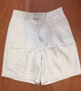 Fairway & Greene Shorts Womens 10 Vanilla Khaki Pleated Active Dress Golf 012281 - Picture 1 of 7