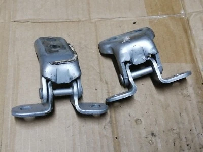 Bisagras de gasolina Toyota Yaris MK2 1.0 2006-2011 puerta superior e inferior Foto 1 de 4