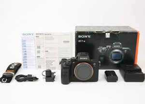 Sony Alpha a7R III 42.4MP Mirrorless Digital Camera (Body) - 23230 Shots - BOXED - Picture 1 of 9