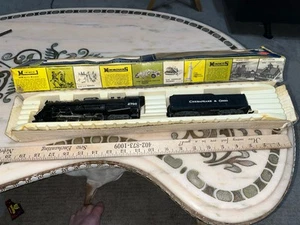 Locomotiva treno vintage AHM HO 2786 carrozza carbone 5061-B&C Berkshire 284 Chesapeake Ohio - Foto 1 di 19
