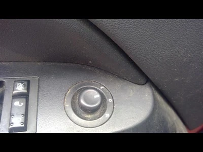 Interruptor de puerta delantera del conductor estilo clásico para conductor 11-17 COMPASS 137170 Foto 1 de 4