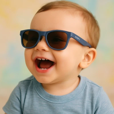 Gafas de sol Carter's Baby Toddler OSFM azul marino rectangulares 100 % protección UV Foto 1 de 4