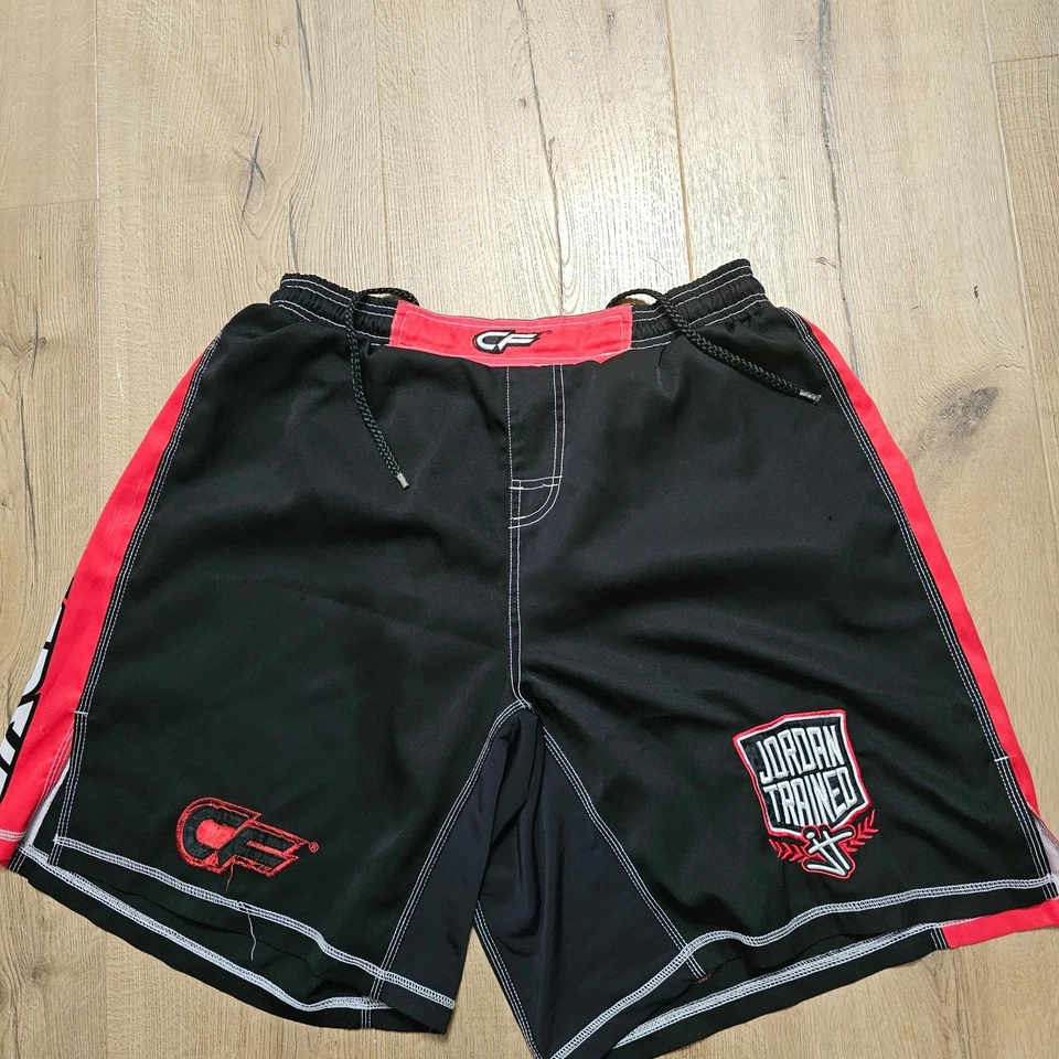 Pantalones Cortos Para Hombre Cage Fighter XXL Negro Rojo MMA Jordan Entrenados  Foto 1 de 4