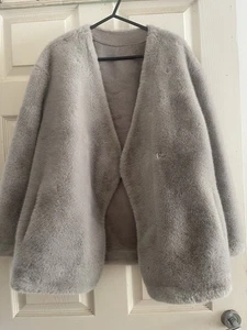 Ladies Fur Jacket With Pocket Slits Size S - Picture 1 of 4