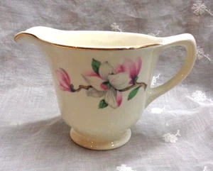 Jarra crema Homer Laughlin DOGWOOD LIBERTY de colección ~ 3-3/8" H - Imagen 1 de 8