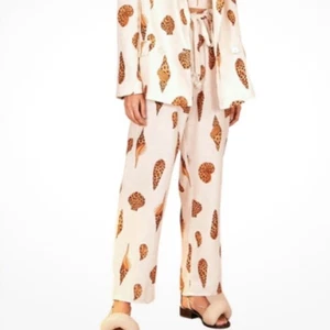 FARM Rio NWT Size XL Leopard Shell Multi Linen Print Paper Bag Pants - Picture 1 of 16