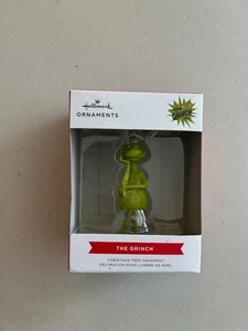 Hallmark The Grinch Ornament Figure 2024 - Picture 1 of 1