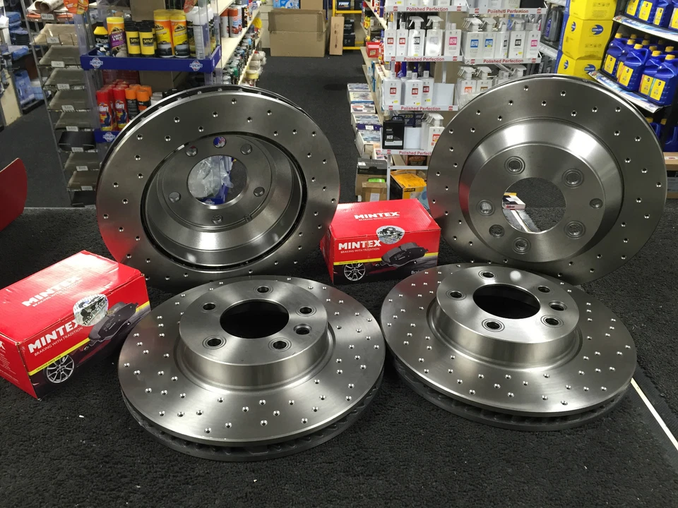 AUDI A6 A7 C7 3.0BiTDi AVANT 2010 DISCO FRENO DELANTERO PERFORADO CRUZADO PASILLO TRASERO Foto 1 de 1