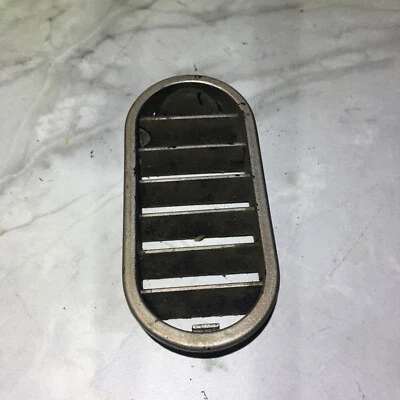 76-95 PORSCHE 924 944 951 TURBO 968 PUERTA ATASCO AIRE VENTILACIÓN REJILLA OEM 477819175 (A4) Foto 1 de 3