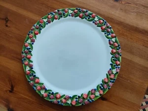 *Bassano* Keramik Handbemalte MEGA Platte Kuchenplatte Waldfrüchte Relief  Ø 38 - Imagen 1 de 7
