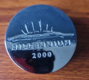 millennium 2000 paper weight - Picture 1 of 3