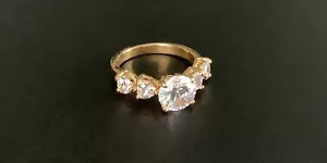 10 Karat Gold Plated Elegant Cubic Zirconia Ring Size 7 - Picture 1 of 7