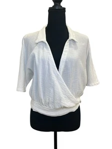 Blusa Top Urban Outfitters Mujer Pequeña Recortada Blanca Manga Corta - Imagen 1 de 7