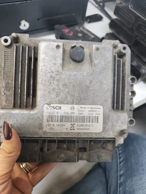 CENTRALINA MOTORE NISSAN PRIMERA 0281011646 - Immagine 1 di 2